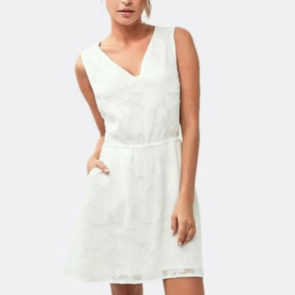 NWT Astars Marquette Dress